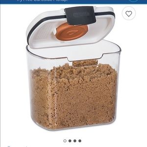 Meet your Posher, Isaura